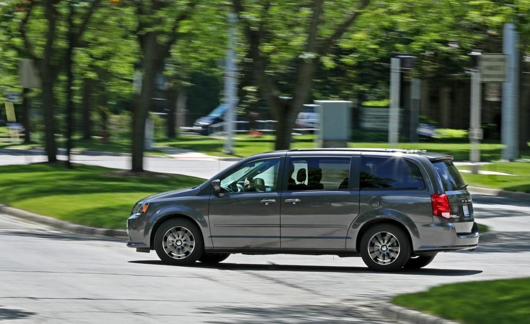 2017 Silver /Black Dodge Grand Caravan GT (2C4RDGEG0HR) with an 3.6L V6 DOHC 24V engine, 6A transmission, located at 3160 South Valley View Blvd, Las Vegas, NV, 89146, (888) 750-6845, 36.132458, -115.190247 - The 2017 Dodge Grand Caravan is all about transporting a bunch of people at an affordable price. This seven-passenger minivan undercuts its least expensive competitor by thousands of dollars when new. Even when loaded to the hilt with options, the price tag doesn't come close to its high-rent rivals - Photo#2