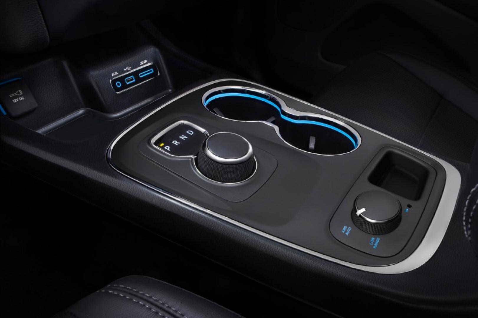 2014 Burgundy /Tan Dodge Durango Limited AWD (1C4RDJDGXEC) with an 3.6L V6 DOHC 24V engine, 8-Speed Automatic transmission, located at 3160 South Valley View Blvd, Las Vegas, NV, 89146, (888) 750-6845, 36.132458, -115.190247 - Thanks to its welcoming interior and excellent highway manners, the 2014 Dodge Durango is a great choice for a seven-passenger SUV. vehicle overview The 2014 Dodge Durango is one of our favorite options for a six- or seven-passenger SUV. The current generation not only has the roomy seating and - Photo#13